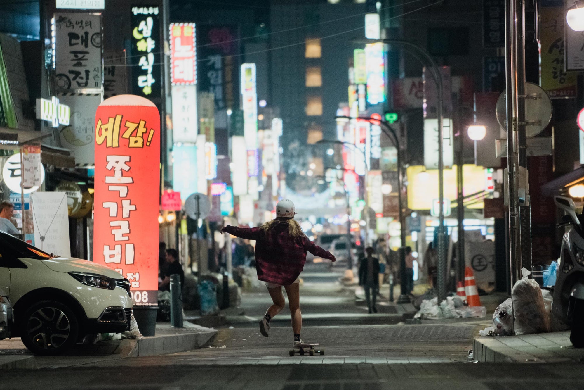 6 Tips When Traveling with a Skateboard & Regulations by Airline
