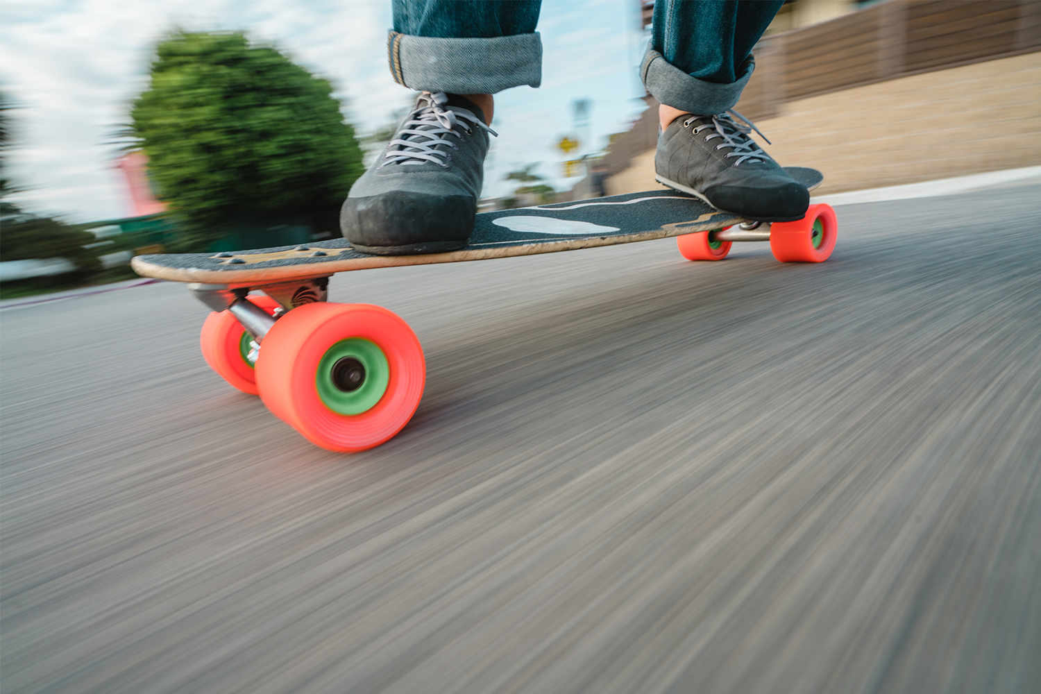 6 Hacks Pro Longboarders Use on Instagram