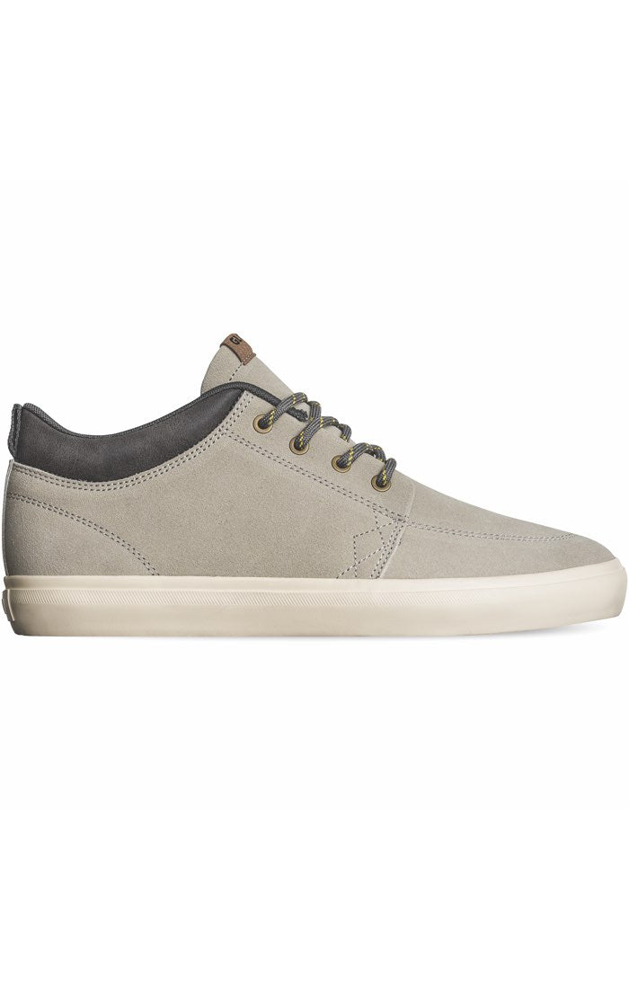 Globe GS Chukka Silver Birch Antique Skate Shoes