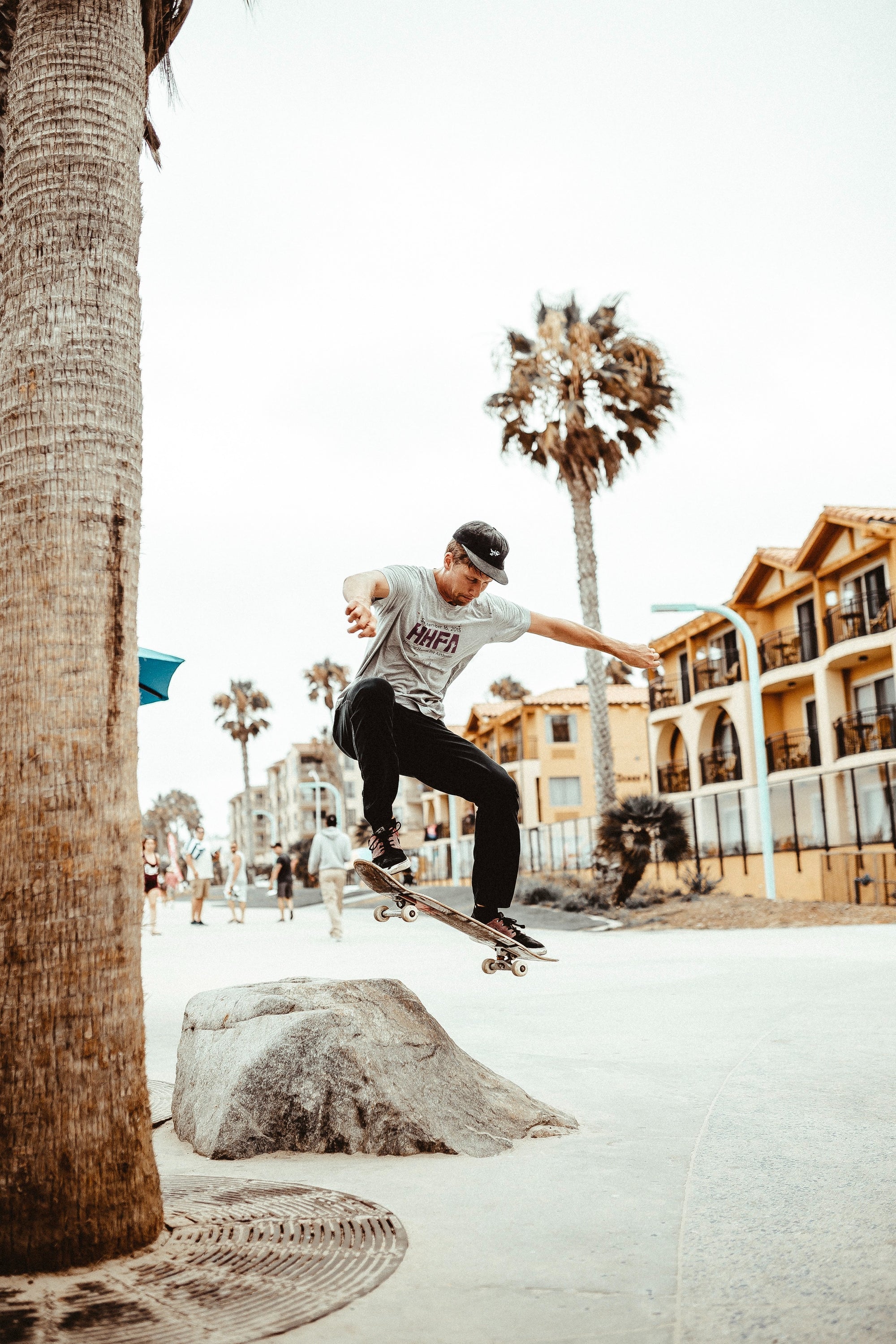 Street Skateboarding [A Complete Guide]