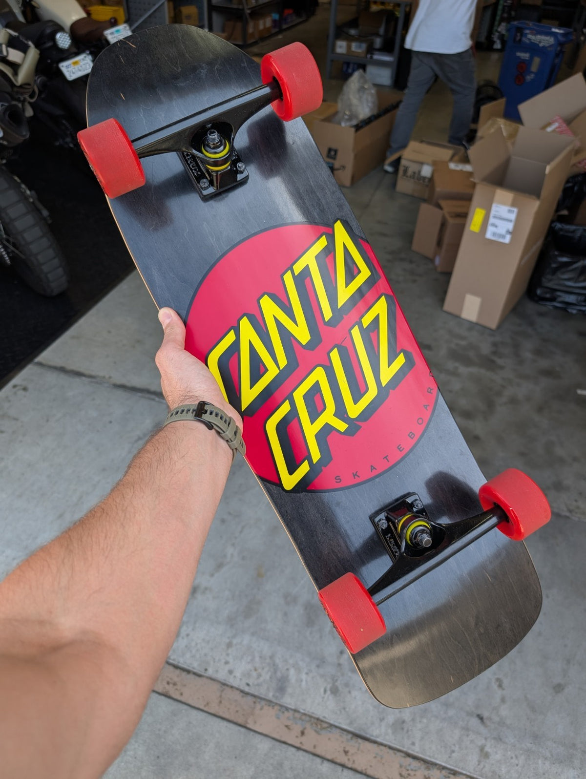 Santa Cruz Classic Dot Skateboard Cruiser - Black/Red