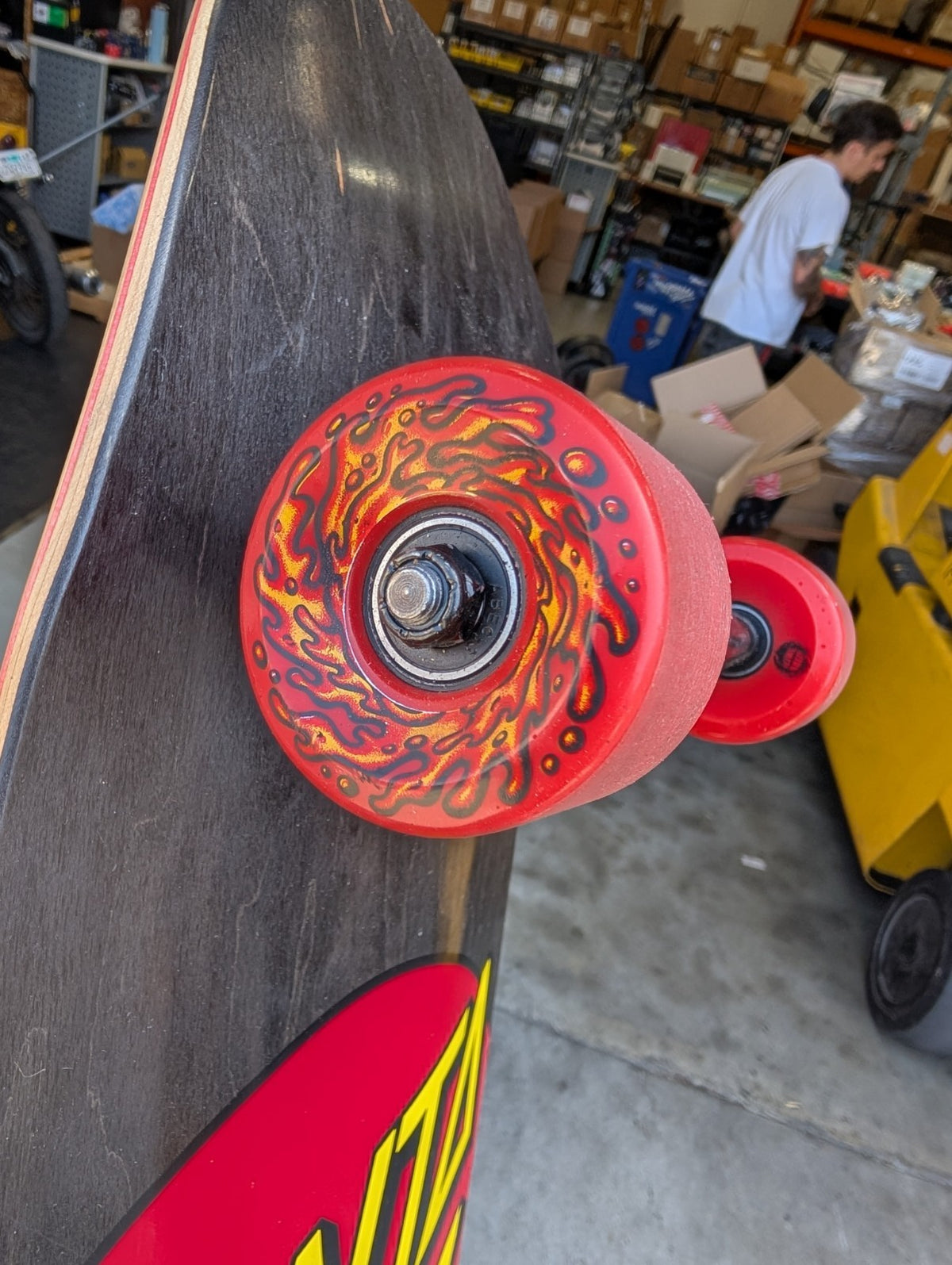 Santa Cruz Classic Dot Skateboard Cruiser - Black/Red