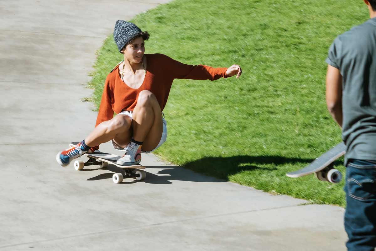 Landyachtz Dinghy Series Skateboard, Blunt Garden Complete
